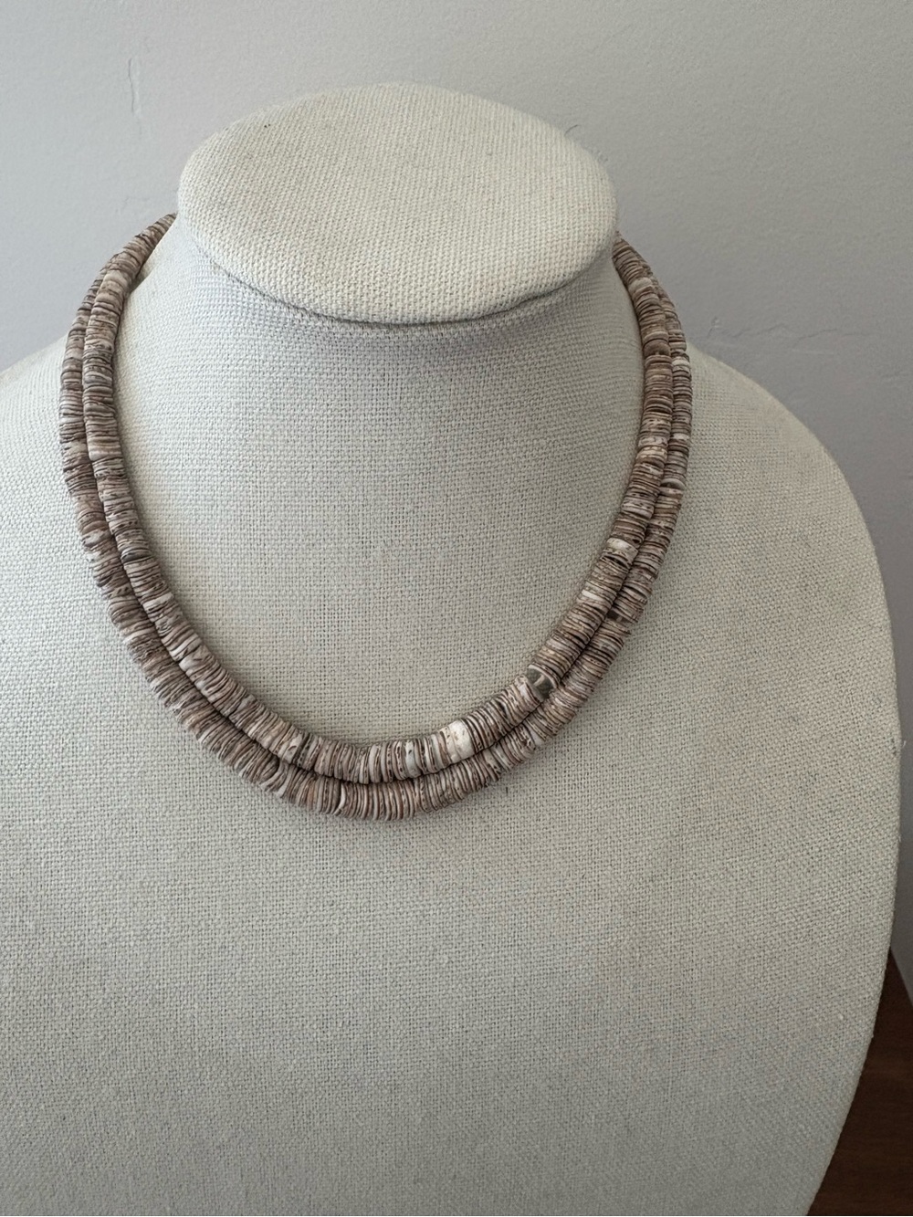 Vintage 1970s olive shell necklace Santa Domingo (Kewa)  set of two